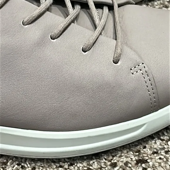 ECCO Leather Sneakers, Size EU 41/US 10, Color Gray