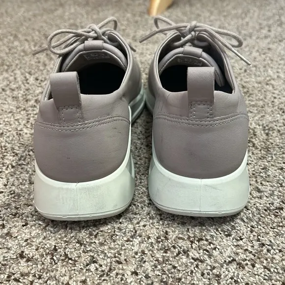 ECCO Leather Sneakers, Size EU 41/US 10, Color Gray