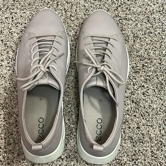 ECCO Leather Sneakers, Size EU 41/US 10, Color Gray