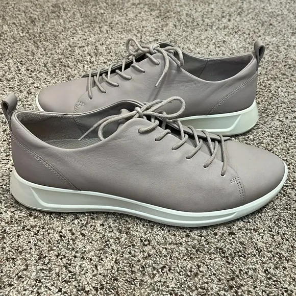 ECCO Leather Sneakers, Size EU 41/US 10, Color Gray