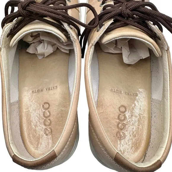 Ecco | Women | Soft 7 Neutral Leather Extra Wide Casual Sneakers | Size 10