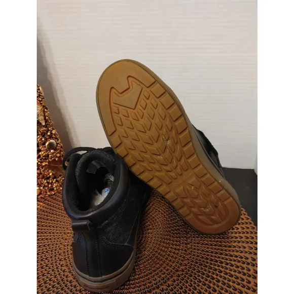 Eddie Bower Storm Sneakers Size 9(M)
