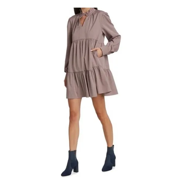 En Saison Tiered Babydoll Dress in mushroom sz xs