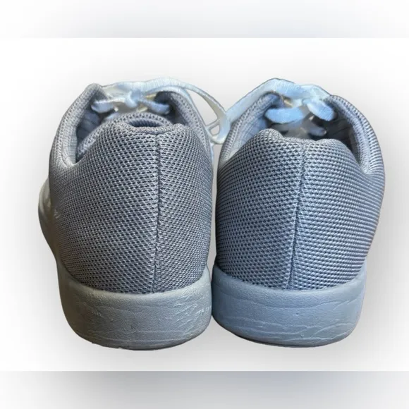 EUC Atoms Sneakers Model 000 Men-10 women-11.5