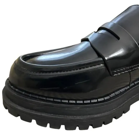 EUC Calvin Klein Women's Black Grant Slip-On Lug Sole Casual Loafer. Size 6.5