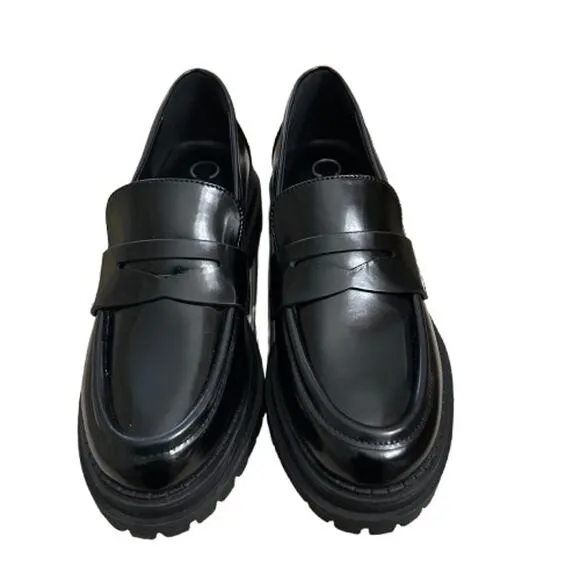 EUC Calvin Klein Women's Black Grant Slip-On Lug Sole Casual Loafer. Size 6.5