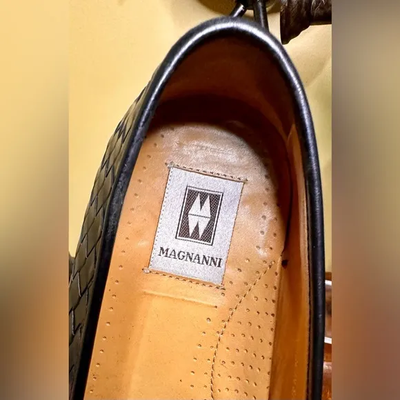 EUC Magnanni Black Tassel Loafers. Basket-Weave and Ostrich Embossed. Size 8