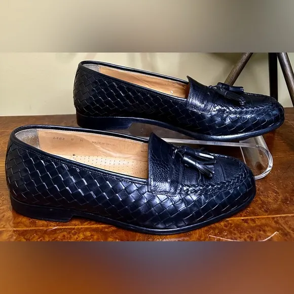 EUC Magnanni Black Tassel Loafers. Basket-Weave and Ostrich Embossed. Size 8