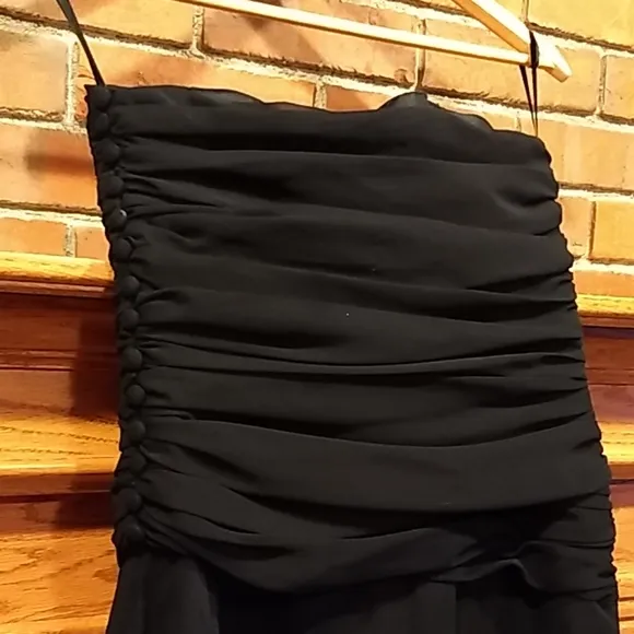 EUC Sz 10 Vera Wang black chiffon dress