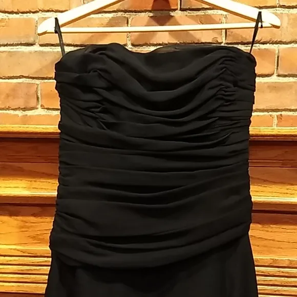 EUC Sz 10 Vera Wang black chiffon dress