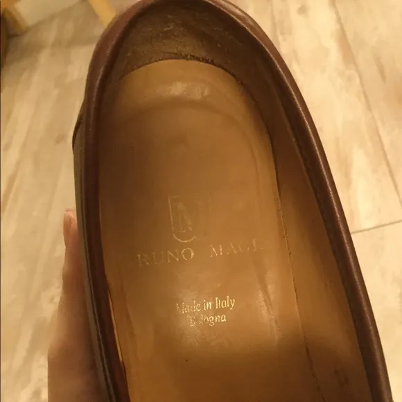 EUC Vintage Bruno magli monogram penny loafers Men’s 8