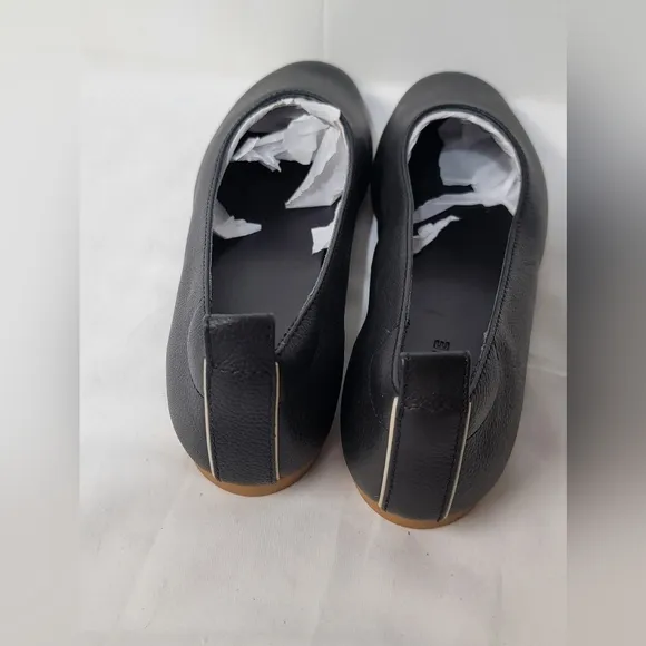 Everlane The Day Glove in Black Leather Womens Size 7 Slip On Shoes Flats