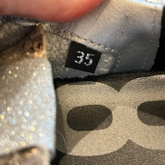 Excellent condition, only worn a few times, P448 John sneakers !