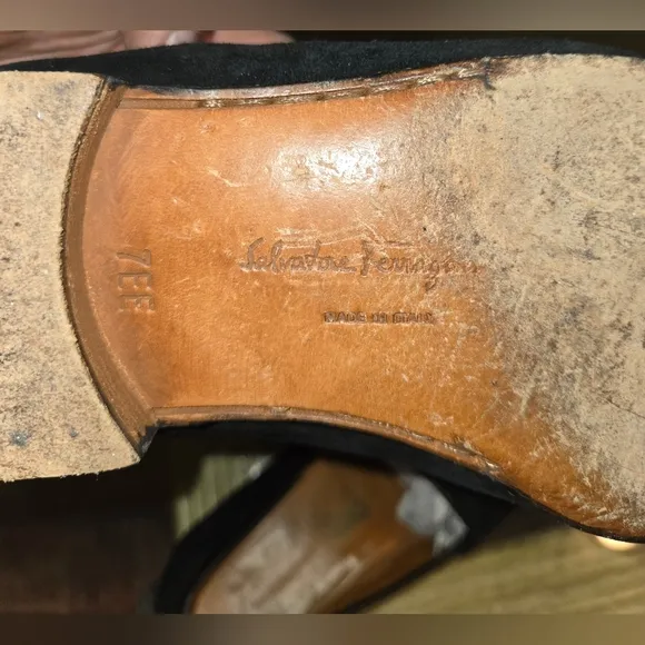 Ferragamo Mens Suede Shoes, Size 7EE,rtls For $599.00