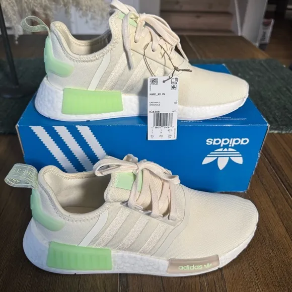 FLASH SALE! Adidas NMD -R1 cream sneakers