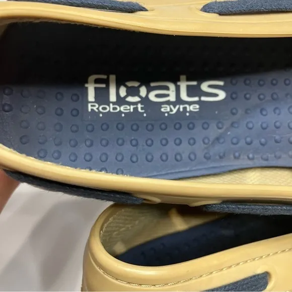 Floats Robert Wayne schooner loafers size 10