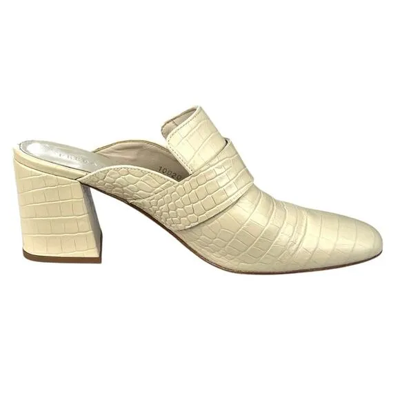 Freda Salvador Women’s Cream Embossed Crocodile Loafers Size US 9.5