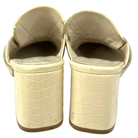 Freda Salvador Women’s Cream Embossed Crocodile Loafers Size US 9.5