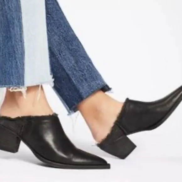 Free People Black Leather Fringe Pointed Cowgirl Slip On Mule Boots Size 36