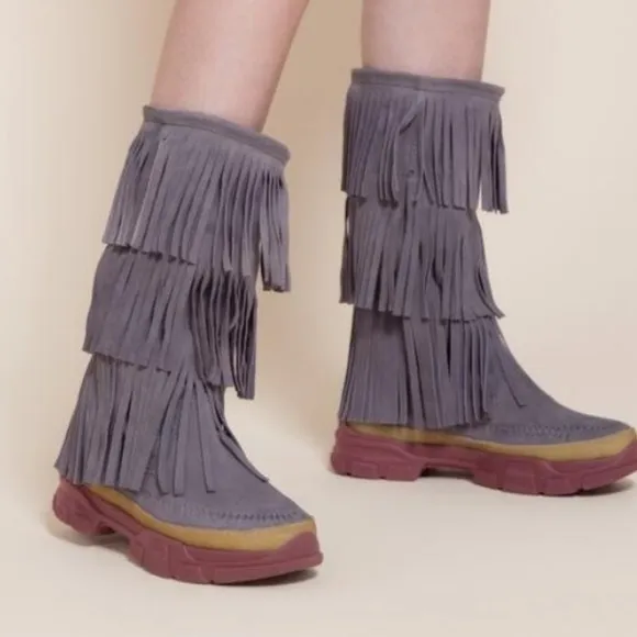 Free People Brand New LaidBack London Pull on Fringe Suede boots Coachella 🌈🌸