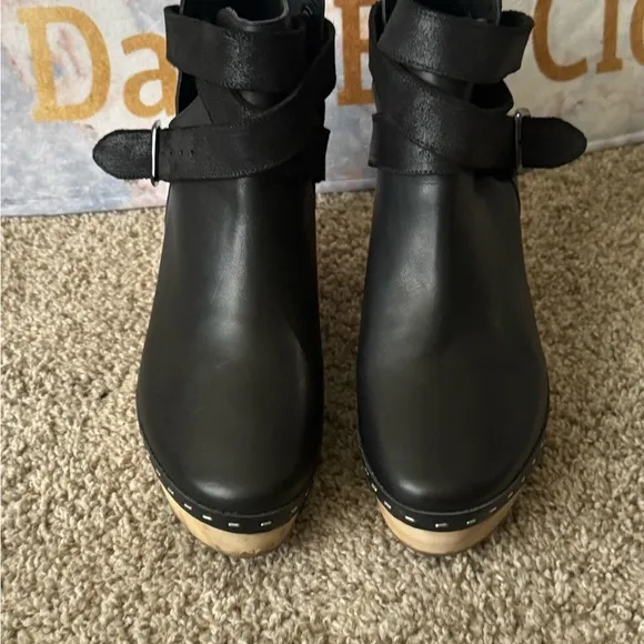 FREE PEOPLE Bungalow Clog Leather Booties Leather Ankle Boots