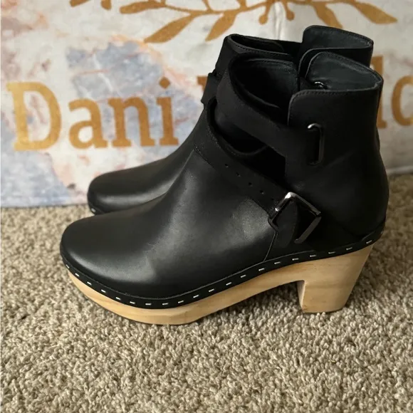 FREE PEOPLE Bungalow Clog Leather Booties Leather Ankle Boots