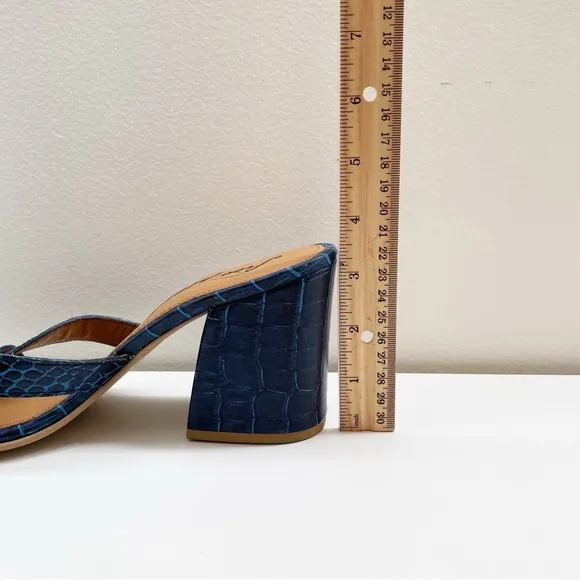 Free People Charlie V Block Heel Sandals Blue Croc Size 39 slides reptile boho