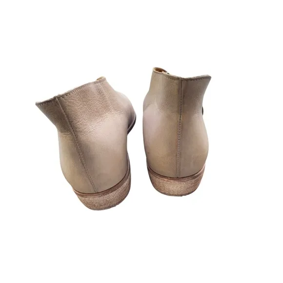 Free People Cream Flats with Modern Loafer Design