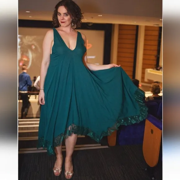 Free people emerald green lace handkerchief dress midi sz  XS