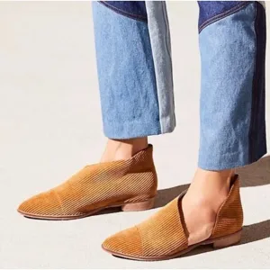 Free people EU 40 Tan Gold Corduroy D'orsay Flats