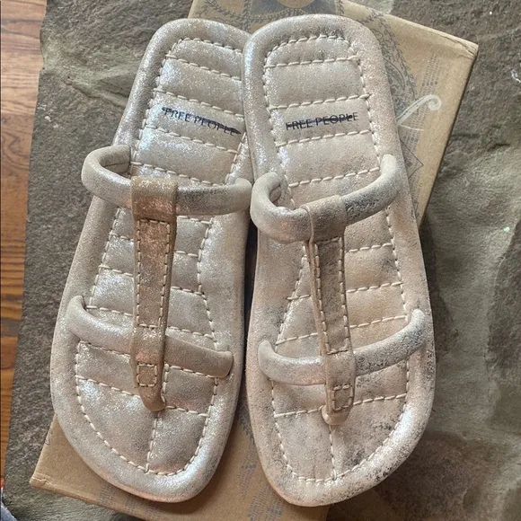 FREE PEOPLE Hadden Sandals Champagne silver cream gold metallic flats slides 8