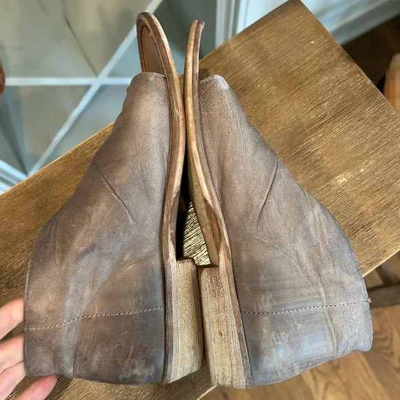 Free People Mont Blanc taupe Leather dark Gray Open Toe Sandals Flats Size 38