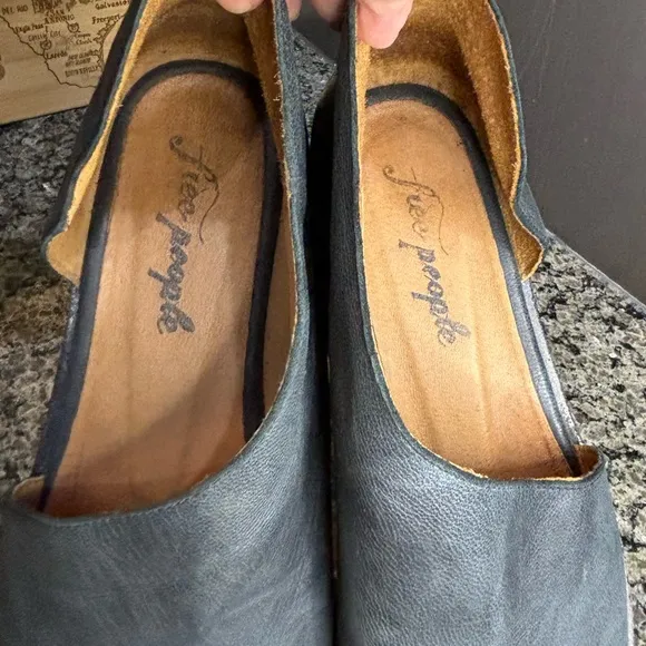 Free People Royale Black Leather Pointy Toe D’Orsay Flats Size 7 1/2
