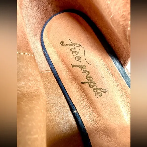 Free People Royale Flat Leather Cut Out Shoe in Indigo
