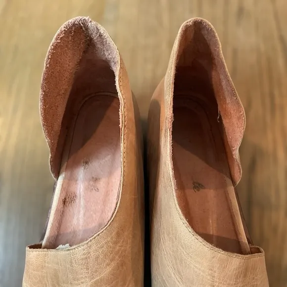 Free People Royale side cut out flats Size 41 US 11
