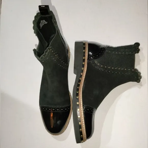 Free People (Size 38) Black Suede &amp; Patent Leather Studded Ankle Chelsea Boots
