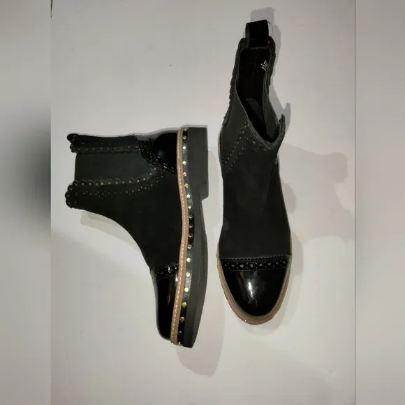 Free People (Size 38) Black Suede &amp; Patent Leather Studded Ankle Chelsea Boots