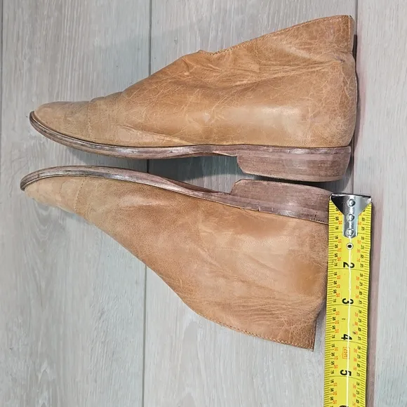 Free People Women Royale Cut Out Ankle Leather  Point Toe Shoes Boots Sz 37.5/7