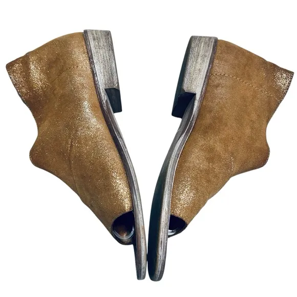 Free People Women’s Sz 8.5 Metallic Tan Sandals Mont Blanc Leather Cutout Flats