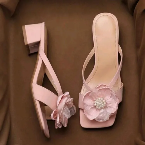 French Chunky Heel Faux Pearl Flower Strap Slides Women Outdoor Wear 2025 Summer