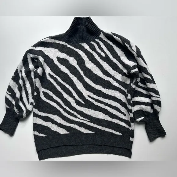 French CONNECTION Tiger Jacquard Sweater Size Medium