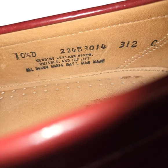 G.H.Bass &amp; Co.VTG USA Made Weejuns Layton Burgundy Kiltie Tassel Loafers Sz 10.5