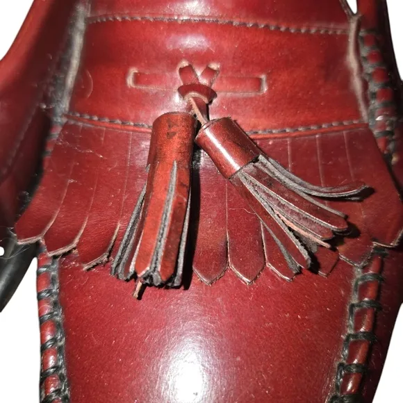 G.H.Bass &amp; Co.VTG USA Made Weejuns Layton Burgundy Kiltie Tassel Loafers Sz 10.5