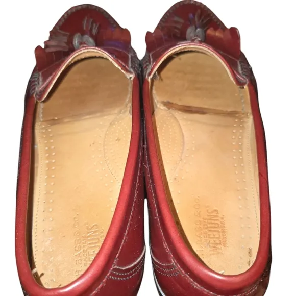 G.H.Bass &amp; Co.VTG USA Made Weejuns Layton Burgundy Kiltie Tassel Loafers Sz 10.5