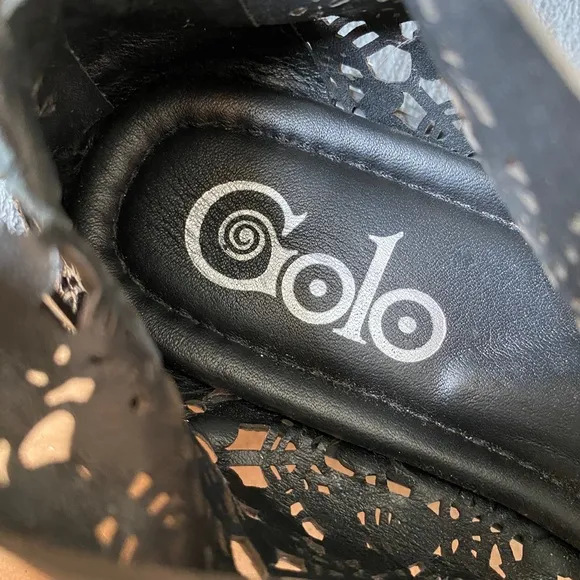 Golo Black Laser Cut Alexie Sandal Flats - Size 8