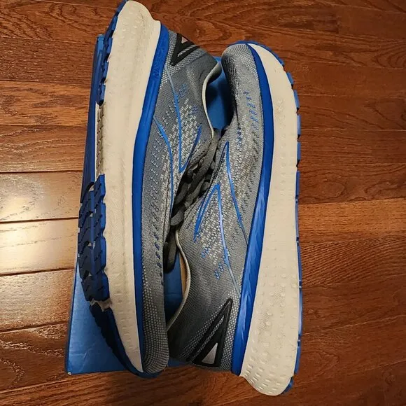 GREAT DEAL: Brooks Men's Glycerin 19 Quarry/Grey/Dark Blue Sneakers - Size 9