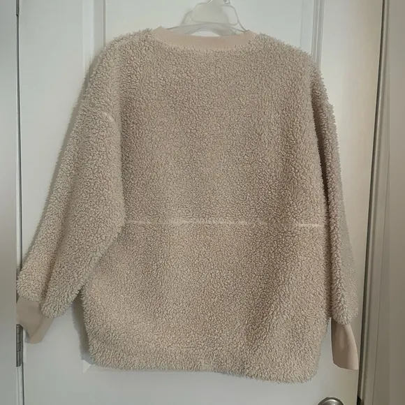 GUC Women’s COS Sherpa Teddy Pullover With Pockets Cream Size XXS/S