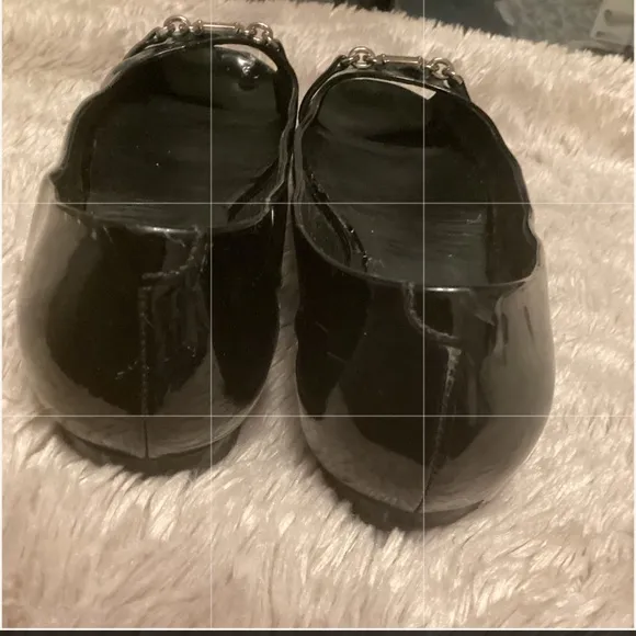 GUCCI FLATES NNAME PLATE IN FRONT PATENT LEATHER FLATS SZ  38 1/2AUTHENTIC