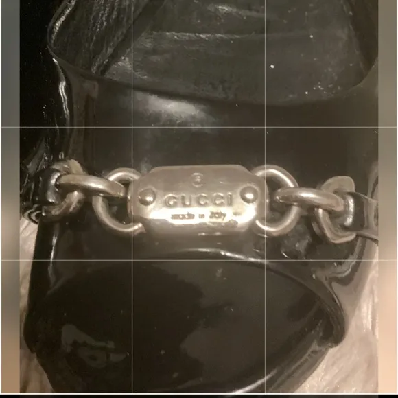 GUCCI FLATES NNAME PLATE IN FRONT PATENT LEATHER FLATS SZ  38 1/2AUTHENTIC