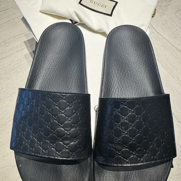Gucci Nero Leather Slides Authentic